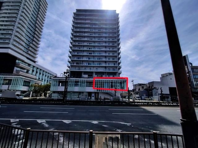 ｅｍＣＡＭＰＵＳ ＷＥＳＴ2階貸店舗の外観