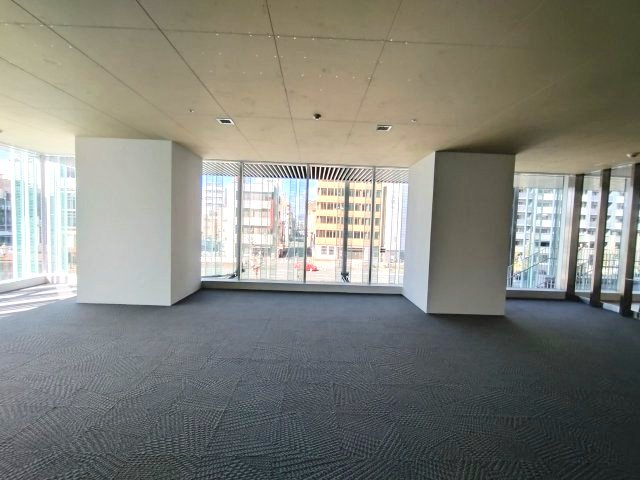 ｅｍＣＡＭＰＵＳ ＷＥＳＴ2階貸店舗の内装