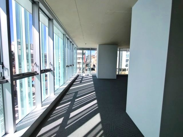 ｅｍＣＡＭＰＵＳ ＷＥＳＴ2階貸店舗の内装