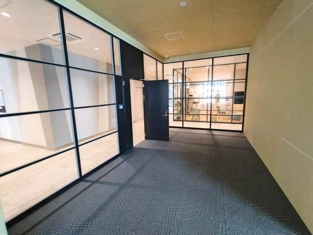 ｅｍＣＡＭＰＵＳ ＷＥＳＴ2階貸店舗の内装