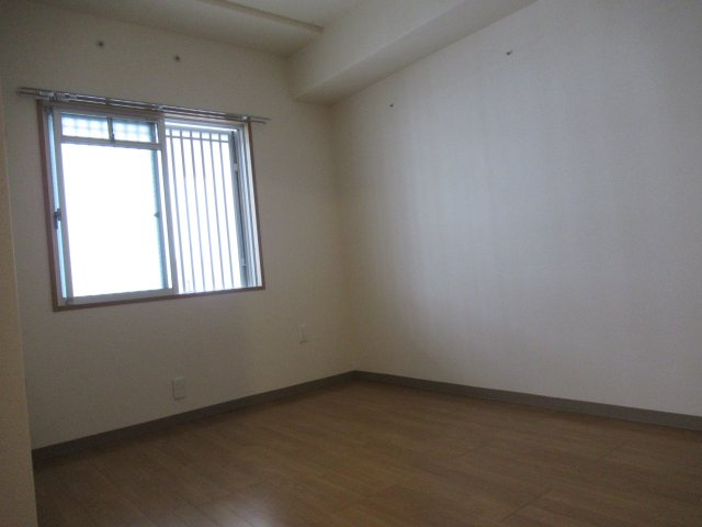 グリーンヒルズ東舞子３ＬＤＫの洋室|きれいな洋室です