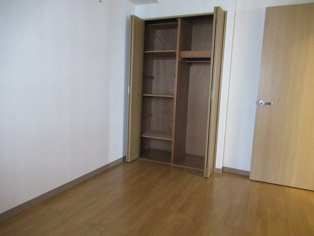 グリーンヒルズ東舞子３ＬＤＫの収納|便利な収納スペースです