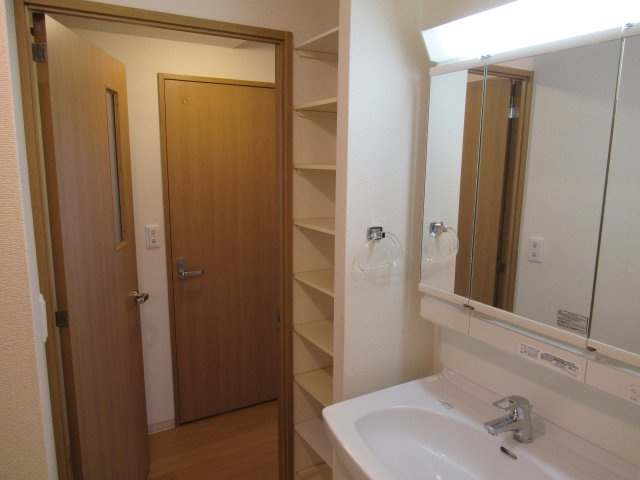 グリーンヒルズ東舞子３ＬＤＫの洗面所