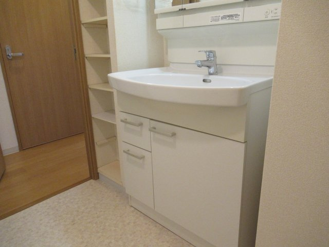 グリーンヒルズ東舞子３ＬＤＫの洗面所