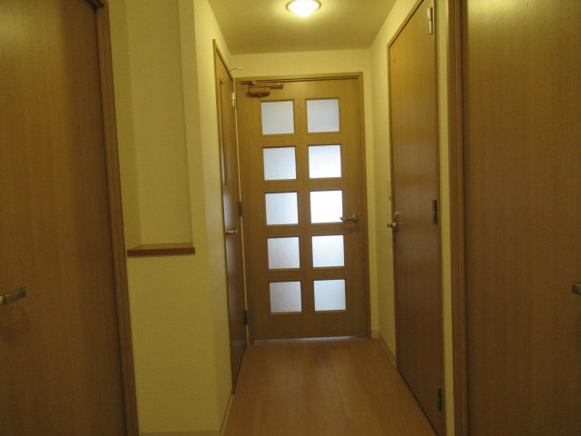 グリーンヒルズ東舞子３ＬＤＫの内装|きれいな玄関です