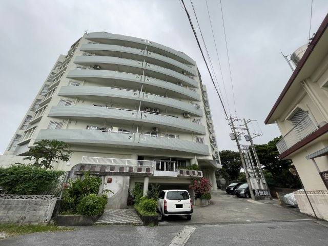 パラティーノ伊祖の外観