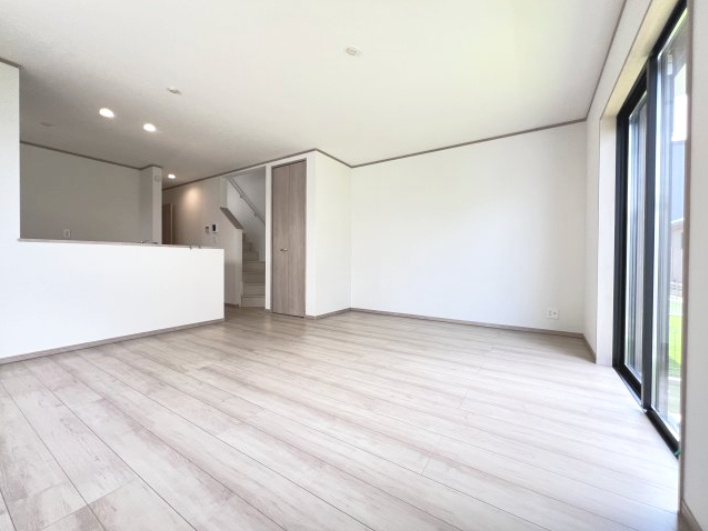 【居間・リビング】の画像