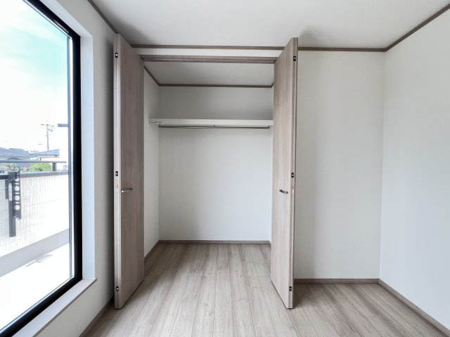 高浜市湯山町３期　１号棟の収納|北側6.8帖洋室クローゼット