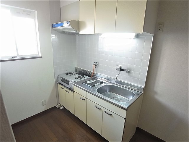 ソレアード・プラーサのキッチン|キッチンは2口コンロが設置済