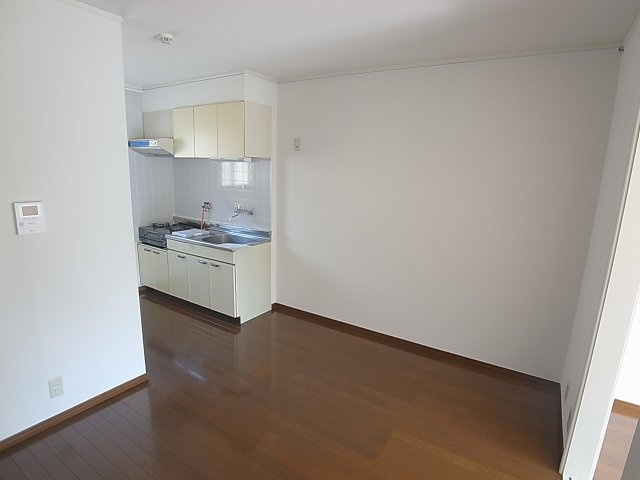 ソレアード・プラーサの居間・リビング|リビングから各お部屋へ