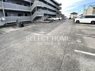 【駐車場】