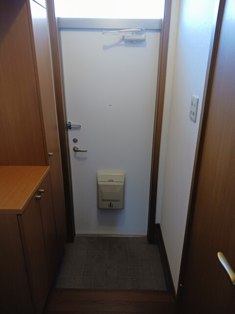 エターナルグローブBの玄関