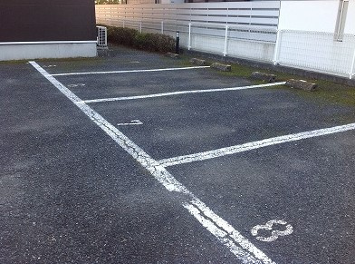 カメリアの駐車場