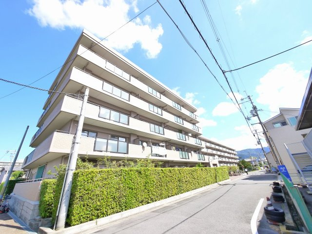 ルモン奈良大森の外観|キレイな外観です。