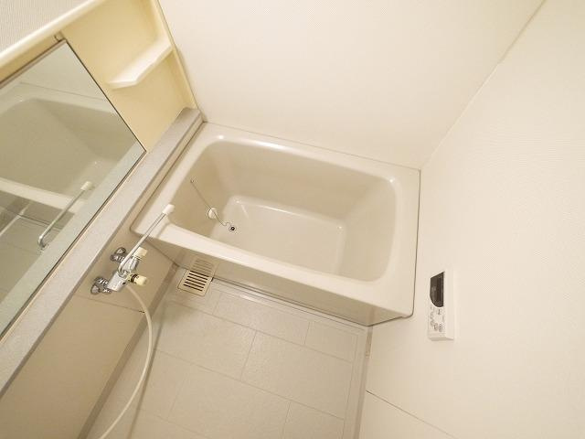 ルモン奈良大森の浴室|落ち着いた空間のお風呂です