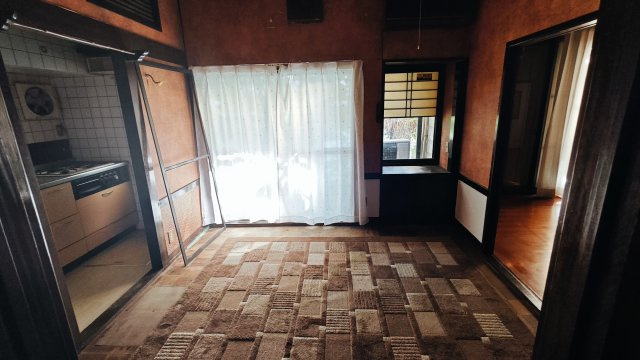 紀の川市古和田　中古戸建の玄関