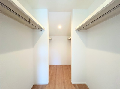 【収納】 | ◆横浜市緑区北八朔町新築2号棟◆ | ◆大容量のウォークインクローゼットがあれば、室内にタンスなどを置かなくて済み、室内がスッキリします！