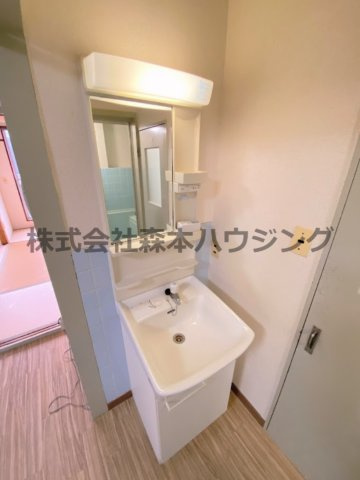 【独立洗面台】 | 　清水谷コーポ | 独立洗面台あり、毎朝おしゃれに忙しい女性の方におすすめです