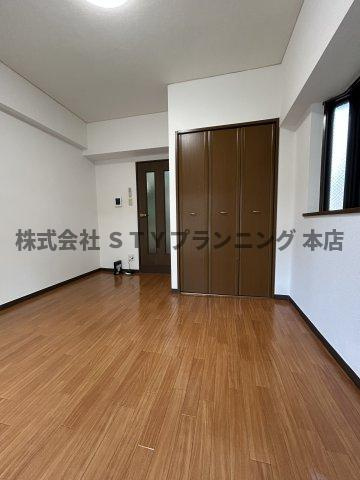 仲介手数料０円！ヴァンベール桜山の居間・リビング