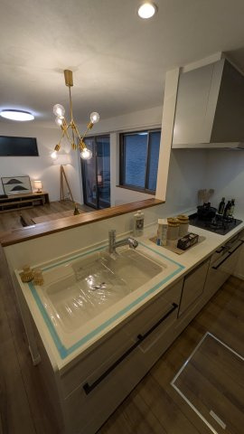 ここまでくると、もはや得？【瀬谷区阿久和西】中古戸建（新築未入居）のキッチン|きれいなキッチンです