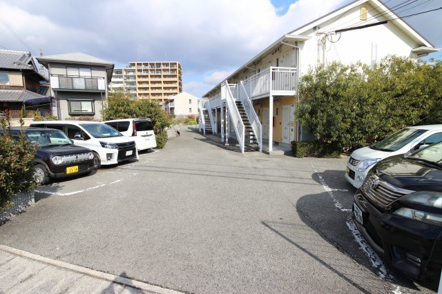 ラポールの駐車場