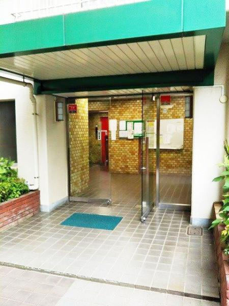 隅田リバーサイド永谷　3階のエントランス