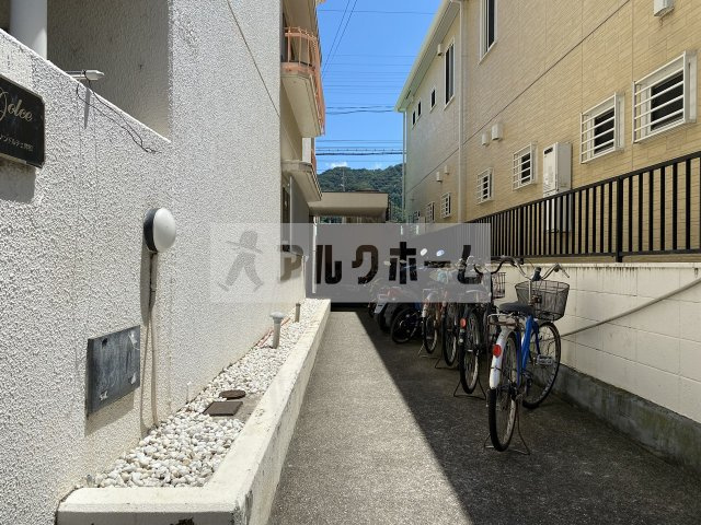 メゾンドルチェ伸和のエントランス