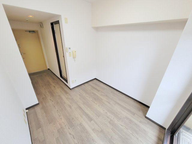 フォレスト高畑マンションの洋室