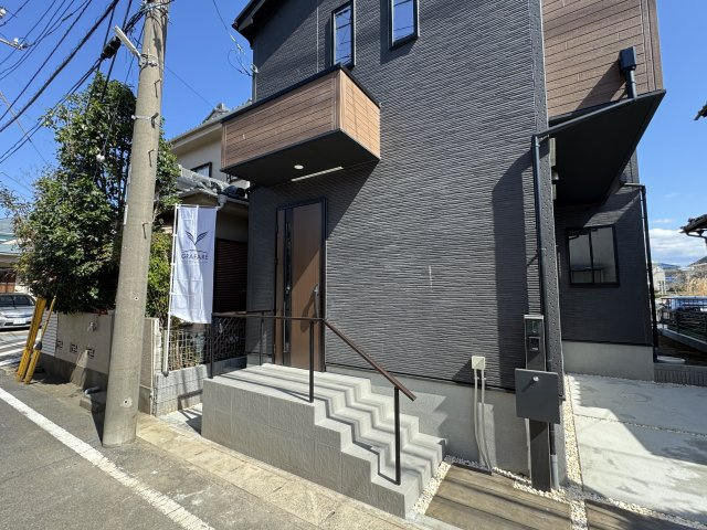流山市青田新築戸建（青田２期）のエントランス|エントランス・玄関ポーチ