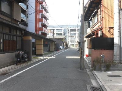 カーサ醒ヶ井の周辺|前面道路