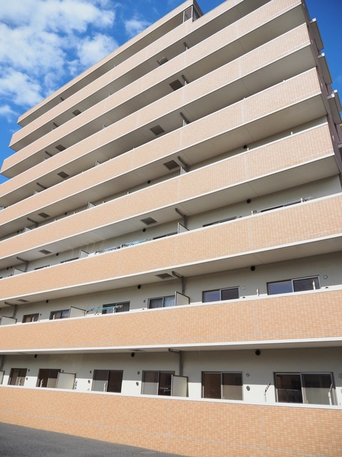 プラムハイツコパンの外観