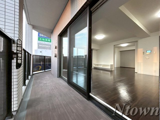【バルコニー】 | セイワパレス丸の内駅前 | バルコニーからの眺めを楽しみながら食事をしませんか