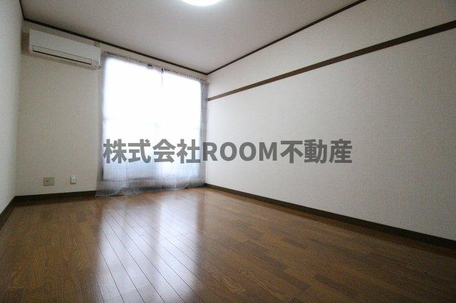 グリーンテラス都北の寝室|開放的な寝室です