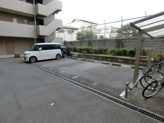 【駐車場】