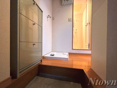 【玄関】 | CLAUDIA浄心(クラウディアジョウシン) | 明るい玄関です