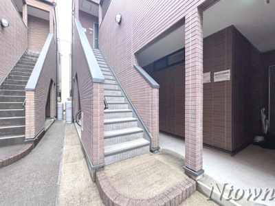 【エントランス】 | CLAUDIA浄心(クラウディアジョウシン) | 落ち着いたエントランスです