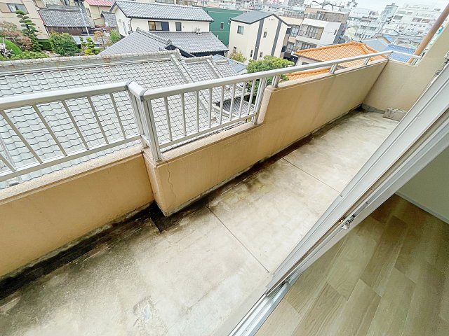 【バルコニー】 | グランディ大曽根【名古屋市賃貸・管理人常駐】