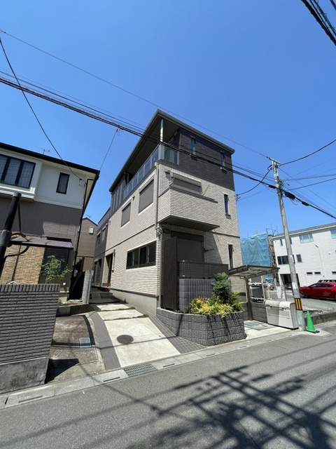 ＢＡＵＨＡＵＳ新都心