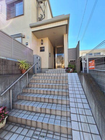 メゾンアミ５のエントランス