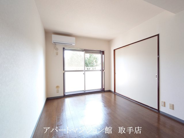 グリーンプラザの居間・リビング