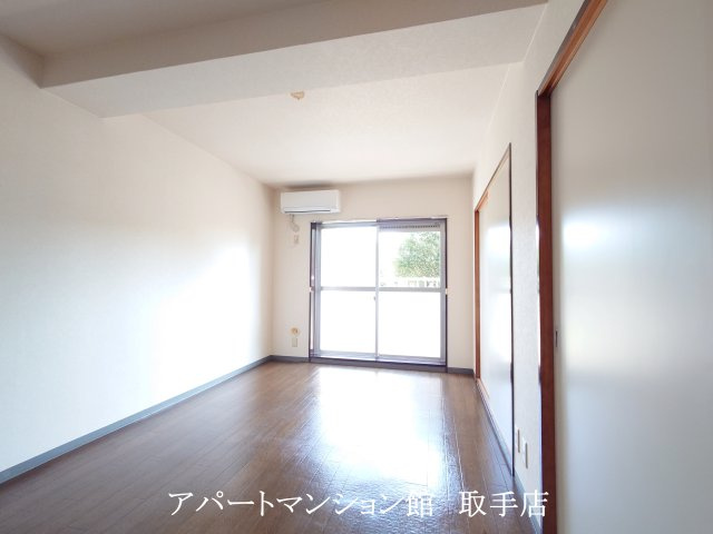 グリーンプラザの居間・リビング