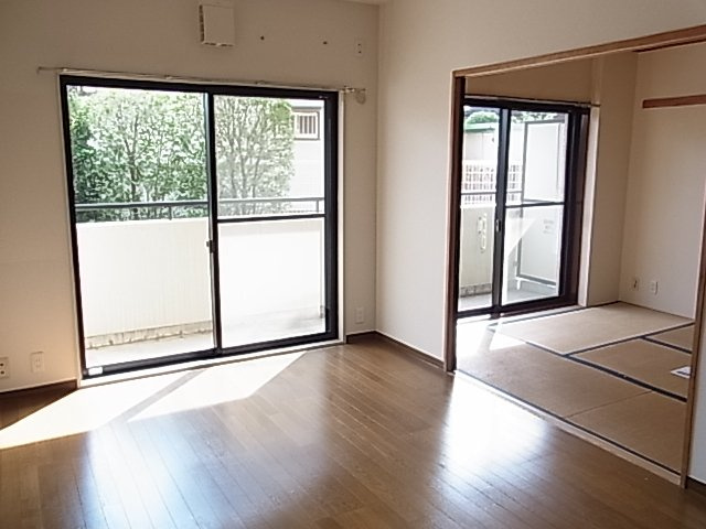 ハウスプラス１０の居間・リビング