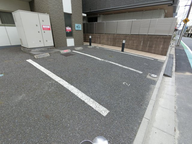 S-FORT船橋roots（旧ガルダ船橋本町）の駐車場