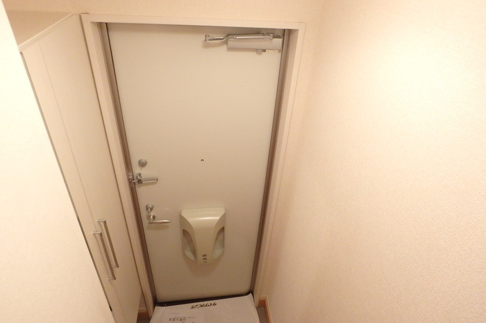 ジョイフラットの玄関