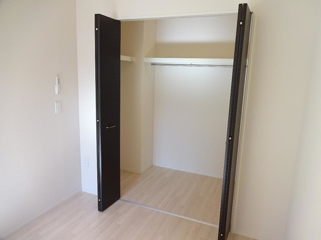 ＬＩＮＥの収納|クローゼット