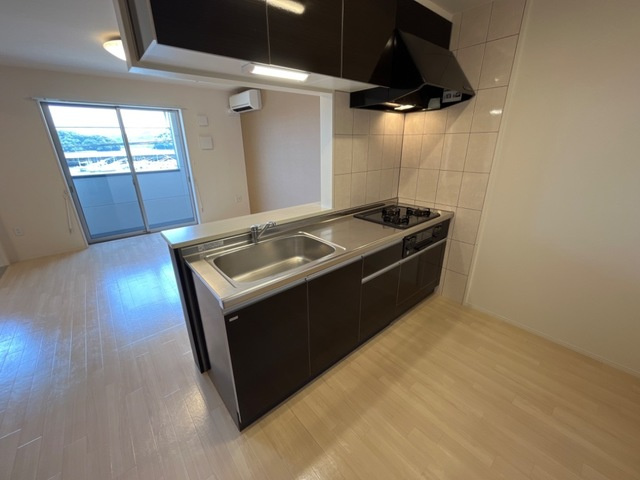 ＬＩＮＥのキッチン|キッチン