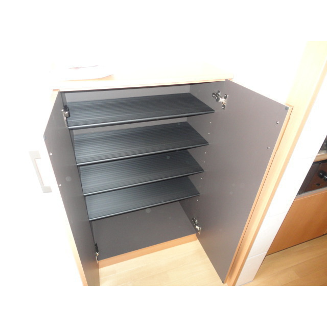 グランディール樫の木の玄関|下駄箱