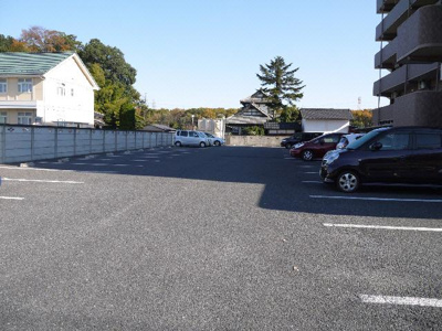 【駐車場】 | リリアコート | 駐車場