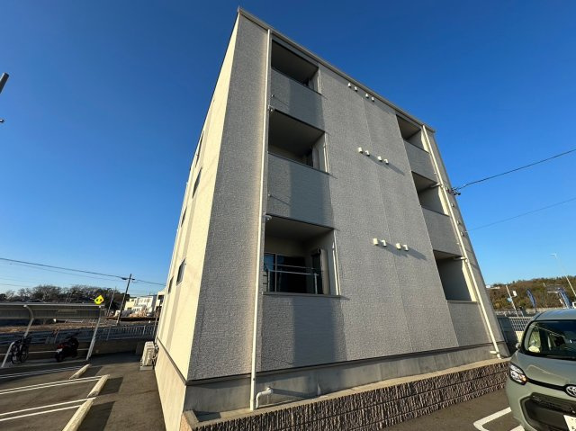 アジュール平戸橋の外観