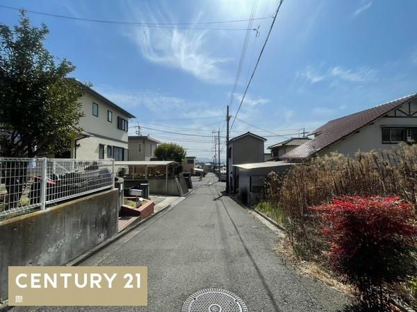 和歌山市六十谷の売地の前面道路含む現地写真